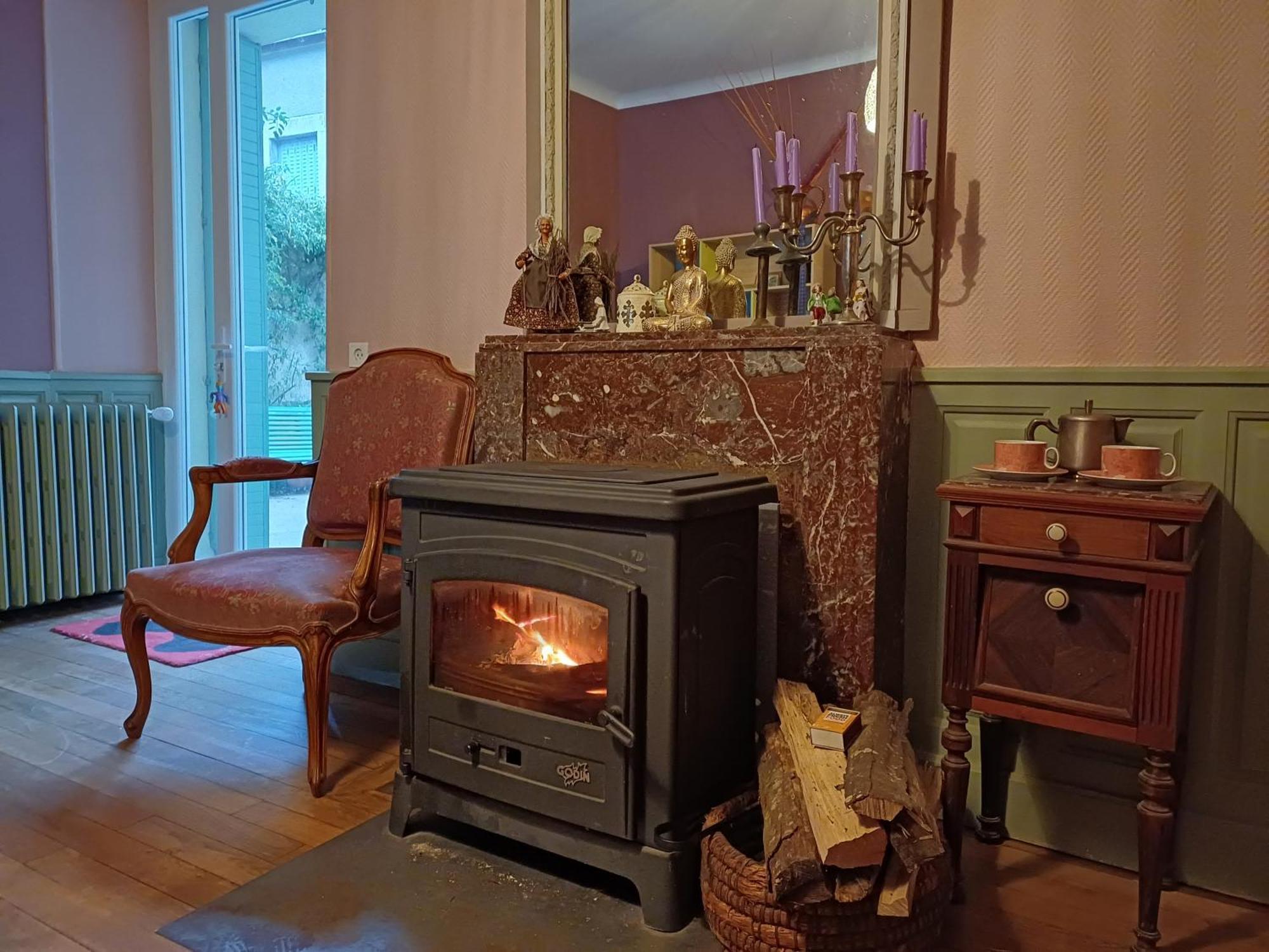 Aigurande Maison Violette En Berry المظهر الخارجي الصورة